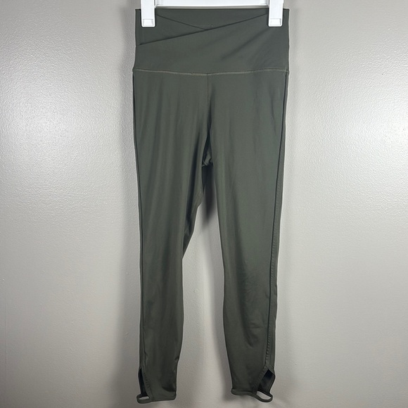 Nike High-Waisted Leggings - Picture 1 of 6